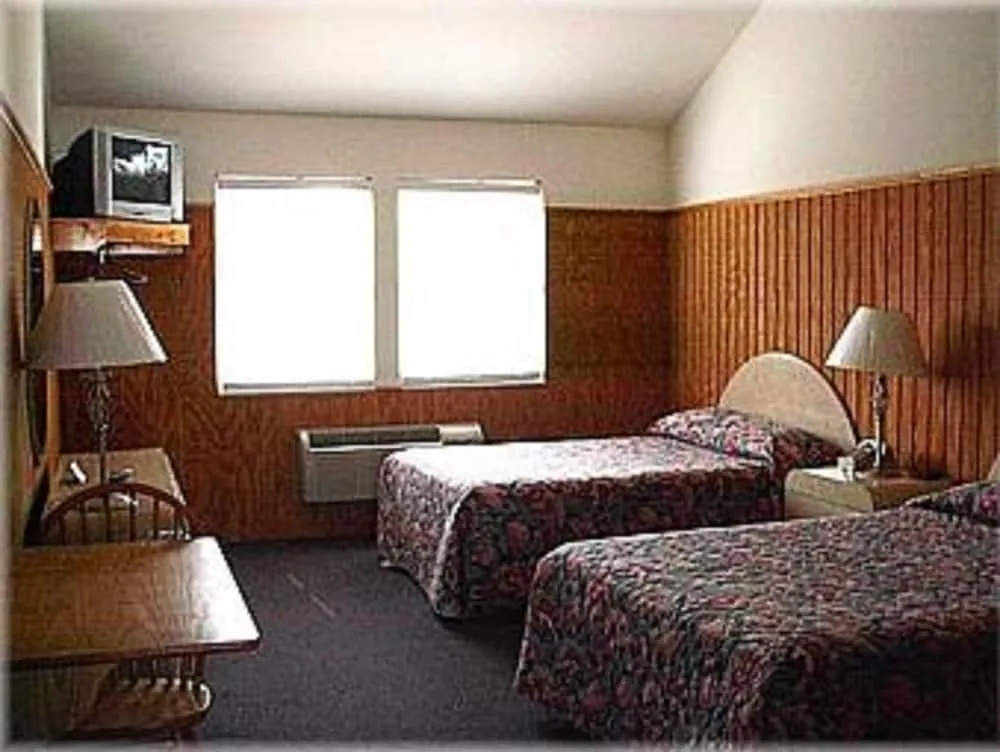 photo 1 of Pelican Point Motel