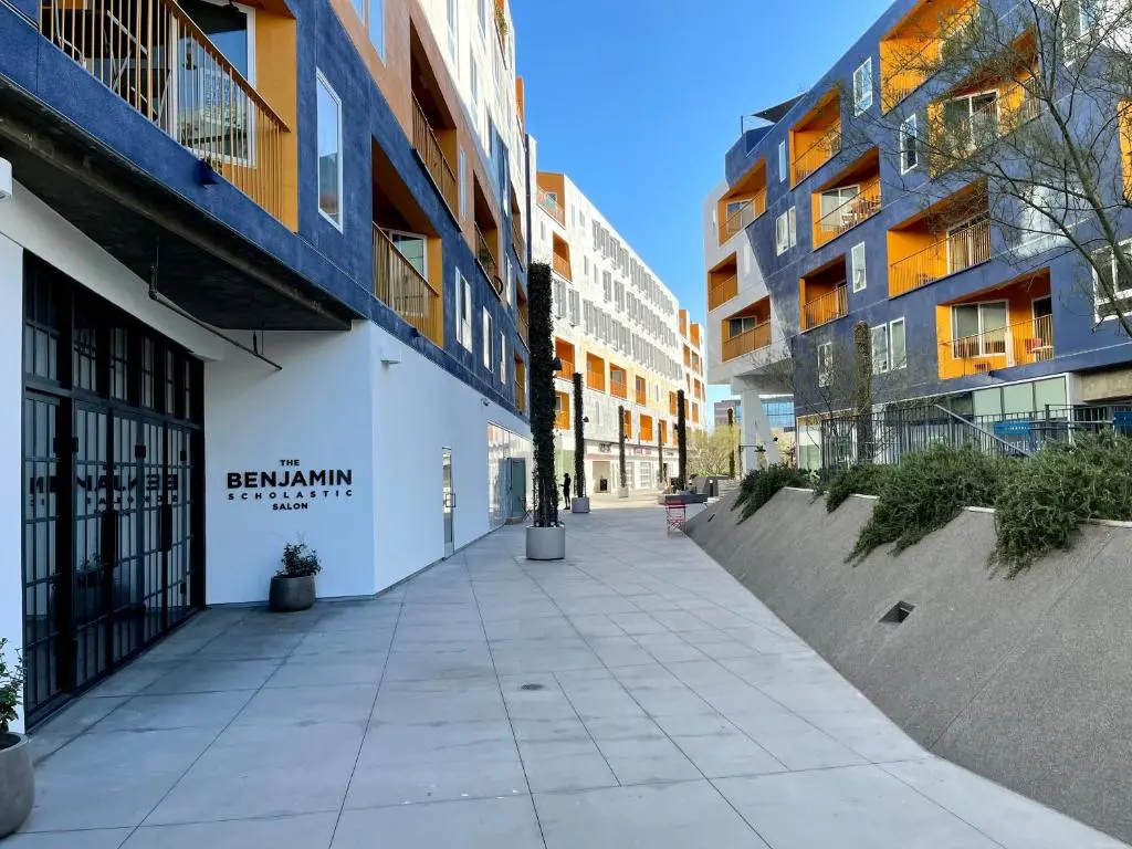 photo 1 of Perfect Apt w Parking in Arts District DTLA B4