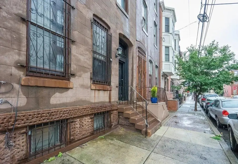 photo 1 of Perfect Downtown Apt w/ Free 2 Car Parking