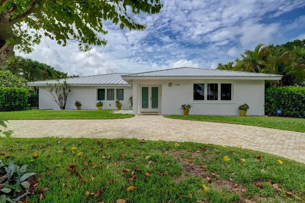photo 1 of Pet Friendly Private Pool Home 1 4 Miles to The Gulf