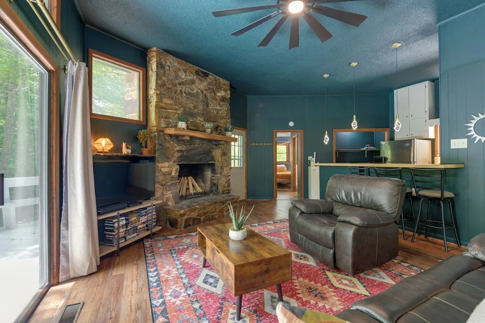 photo 1 of Pet-friendly Cabin - 1 Mi From Fontana Lake!