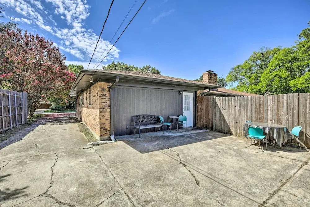 photo 1 of Pet-friendly Dallas Guest House w/ Patio!
