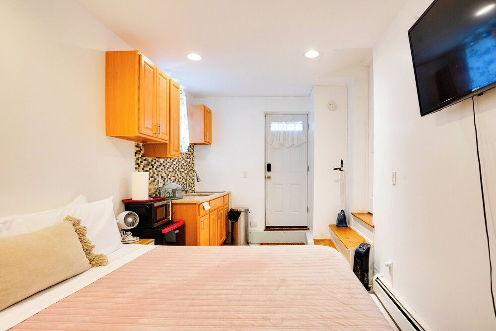 photo 1 of 1 Mi to Linden Ave! Cozy Studio Stay in Elmont