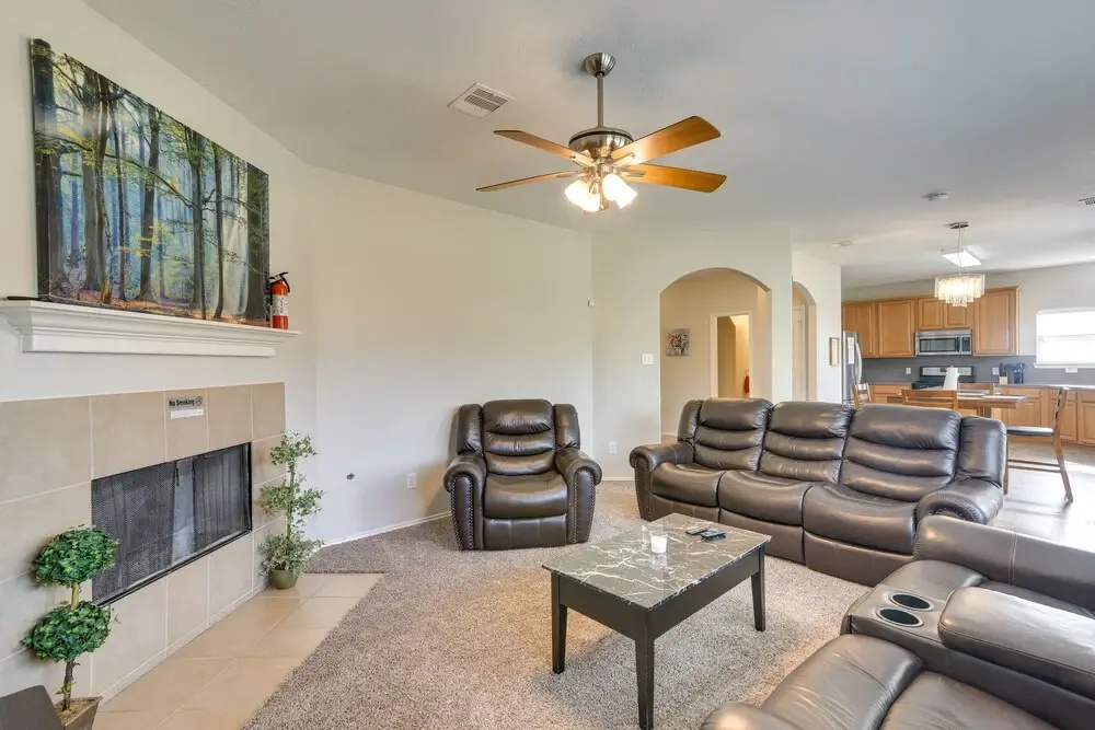 photo 1 of Pet-friendly Pearland Home ~ 21 Mi to Houston!