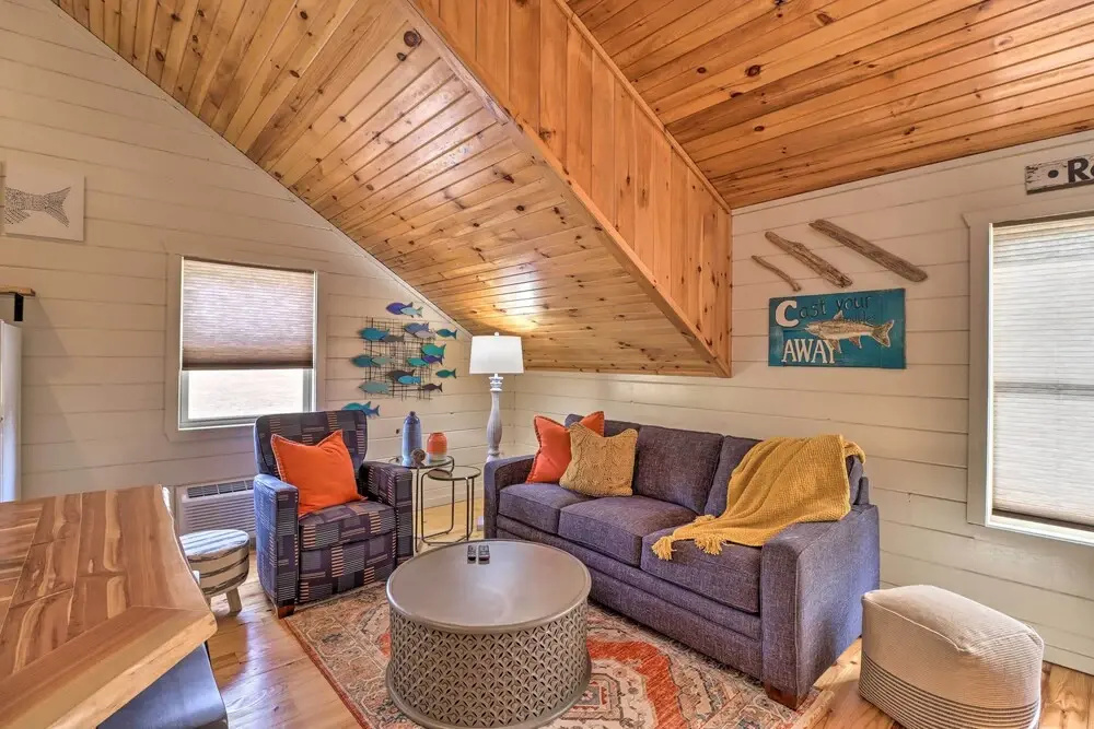 photo 1 of Pet-friendly Studio w/ Loft & Mountain Views!