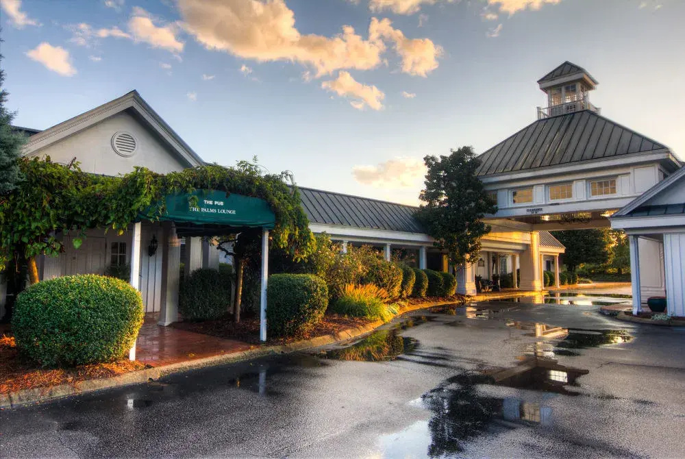 photo 1 of Phoenix Greenvilles Inn