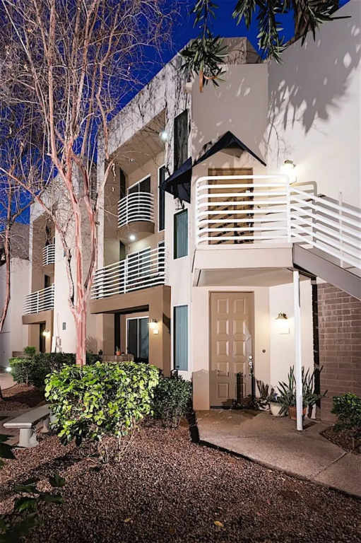 photo 1 of Phoenix Palms 2 BR by Casago