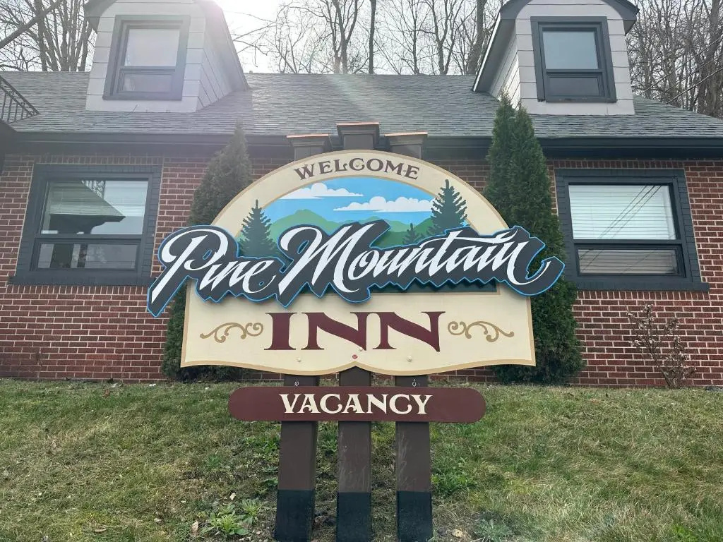 photo 1 of Pine Mountain Inn