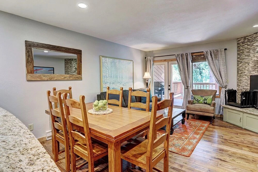 photo 1 of Pinemark Townhomes #11 3 Bedrooms 3 Bathrooms Townhouse