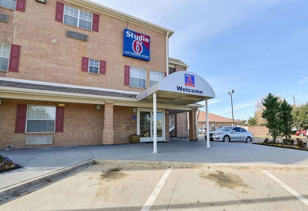 photo 1 of Plano Inn & Suites