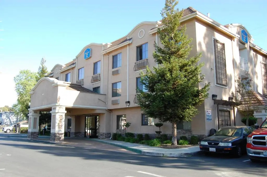 photo 1 of Pleasant Hill Inn