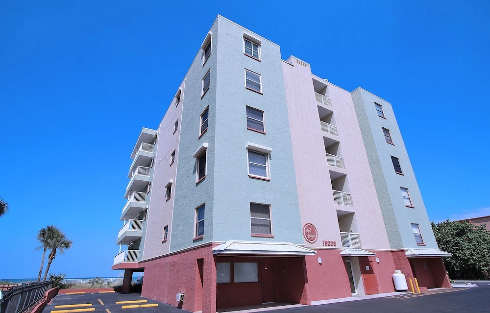photo 1 of Pointe 202
