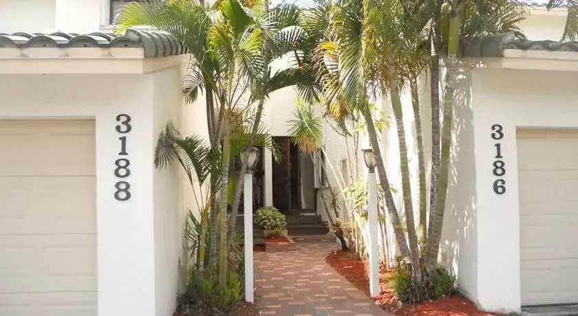 photo 1 of Pompano Intracoastal Townhouses
