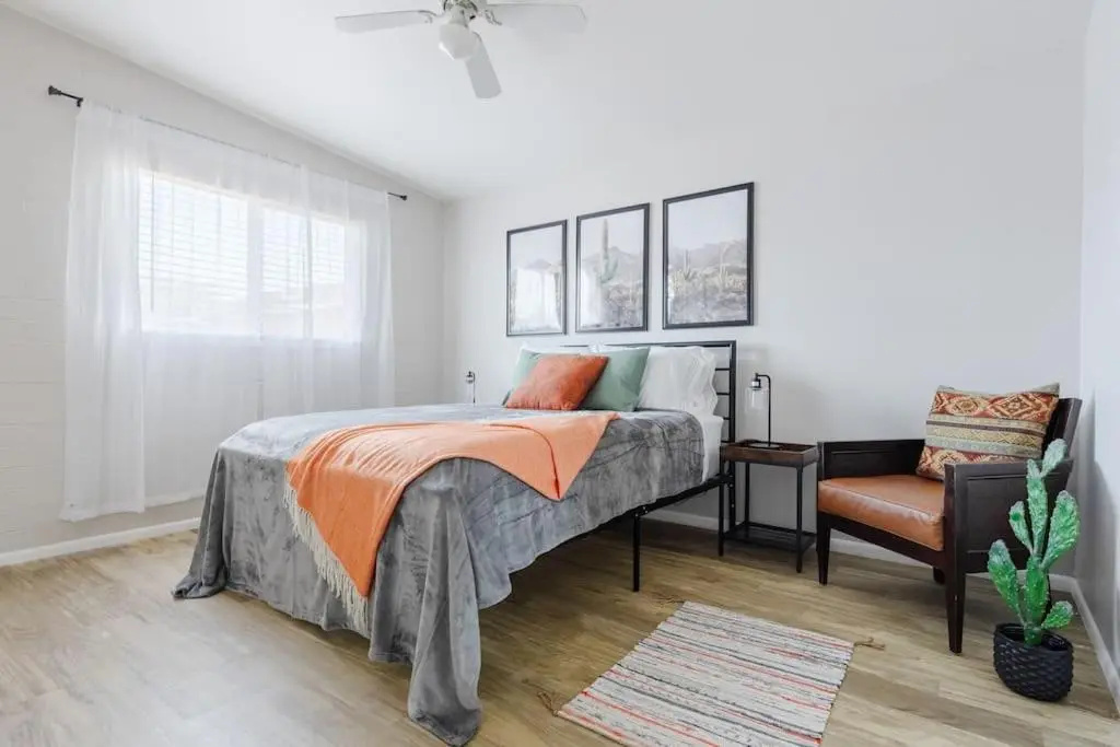 photo 1 of Pool, Old Town, King Bed, 2B/1B
