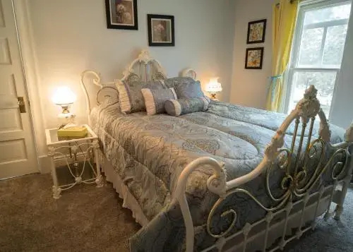 photo 1 of Poppy Sister Inn