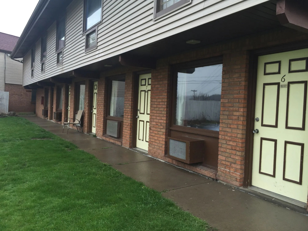 photo 1 of Aartpark Hotel Inn At Lewiston