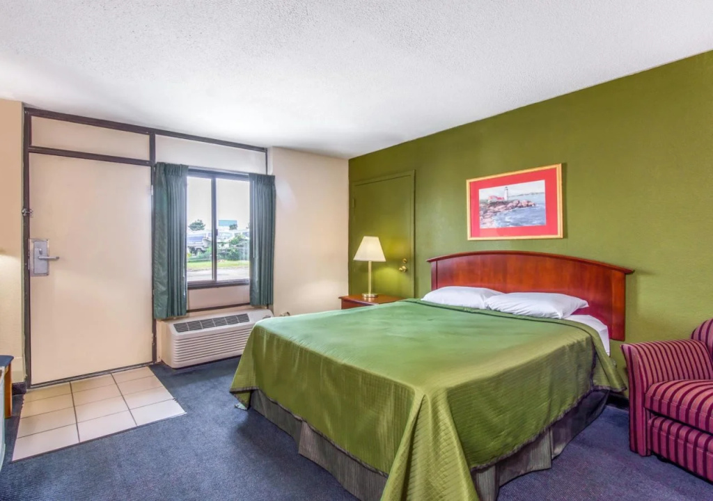 photo 1 of Portland Travelodge