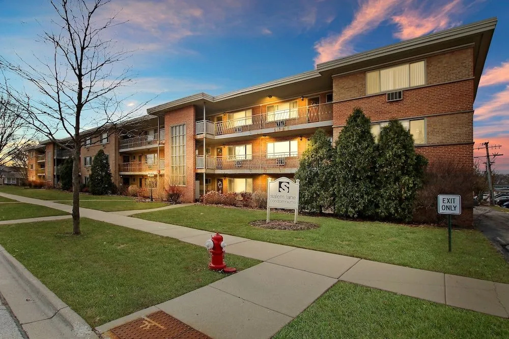 photo 1 of Posh 1BR Apartment in Arlington Heights