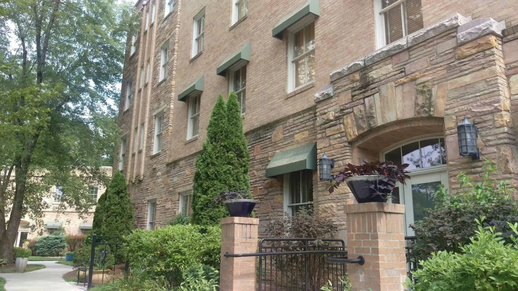photo 1 of Posh Boutique Hotel