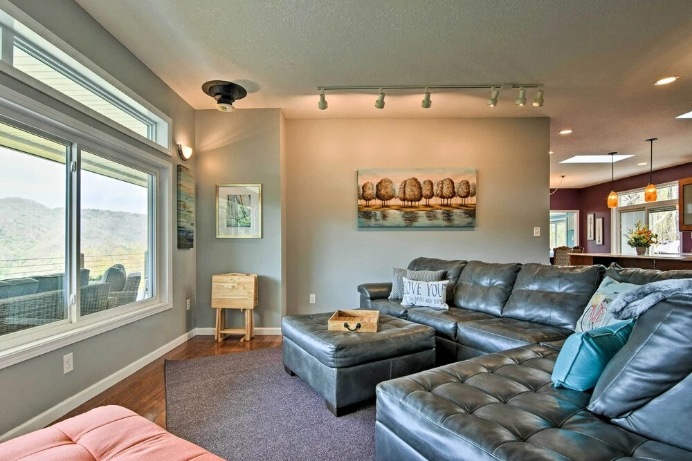 photo 1 of Private Blue Ridge Home w/ Hot Tub, Mountain Views