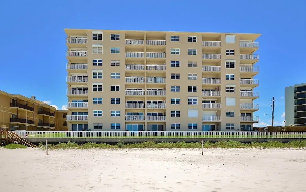 photo 1 of PT501 Ponce de Leon Towers by RedAwning