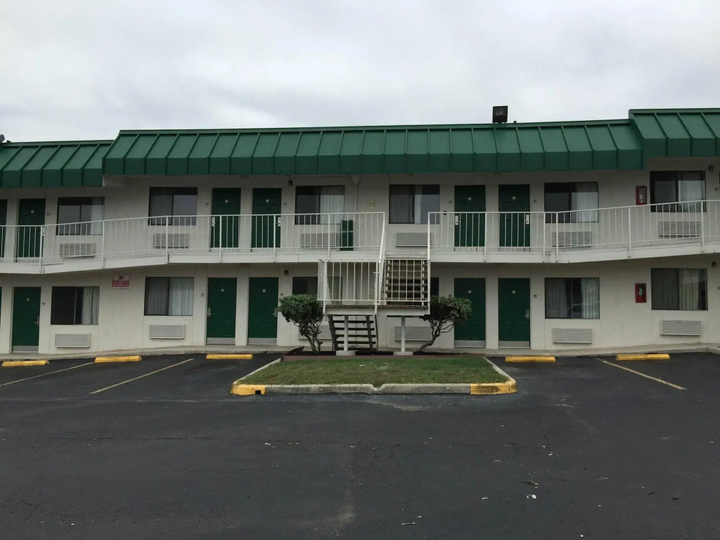 photo 1 of Q Lodging