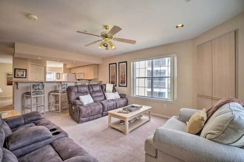 photo 1 of Branson Condo w/ Sunroom Near Downtown!