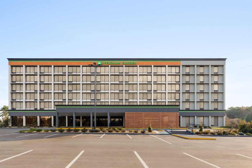 photo 1 of Wyndham Garden Atlanta Airport