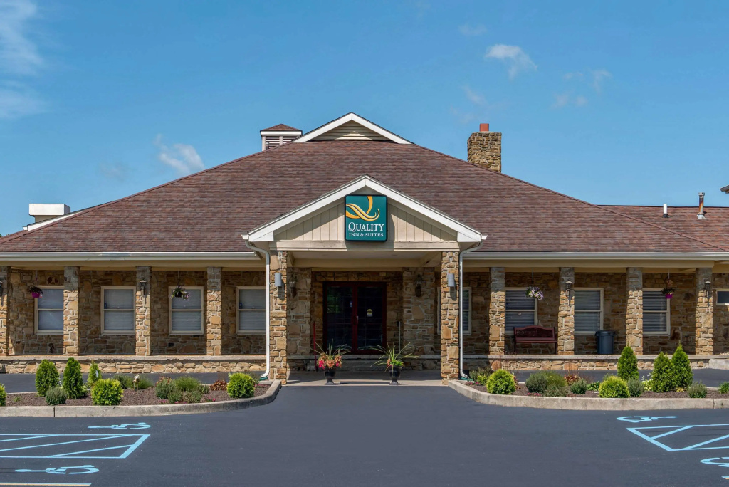 photo 1 of Quality Inn & Suites Bedford West