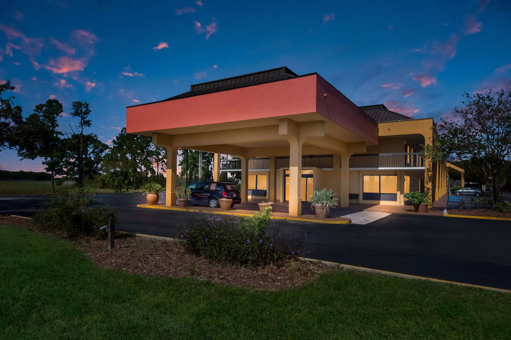 photo 1 of SureStay Hotel by Best Western St. Pete Clearwater Airport