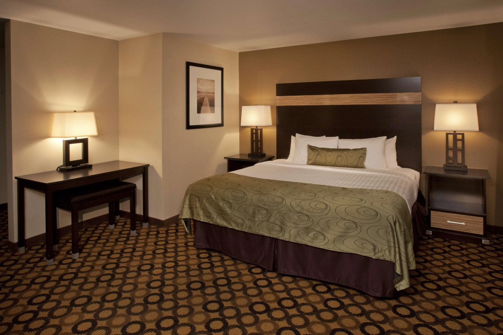photo 1 of Baymont by Wyndham Kent/Seattle