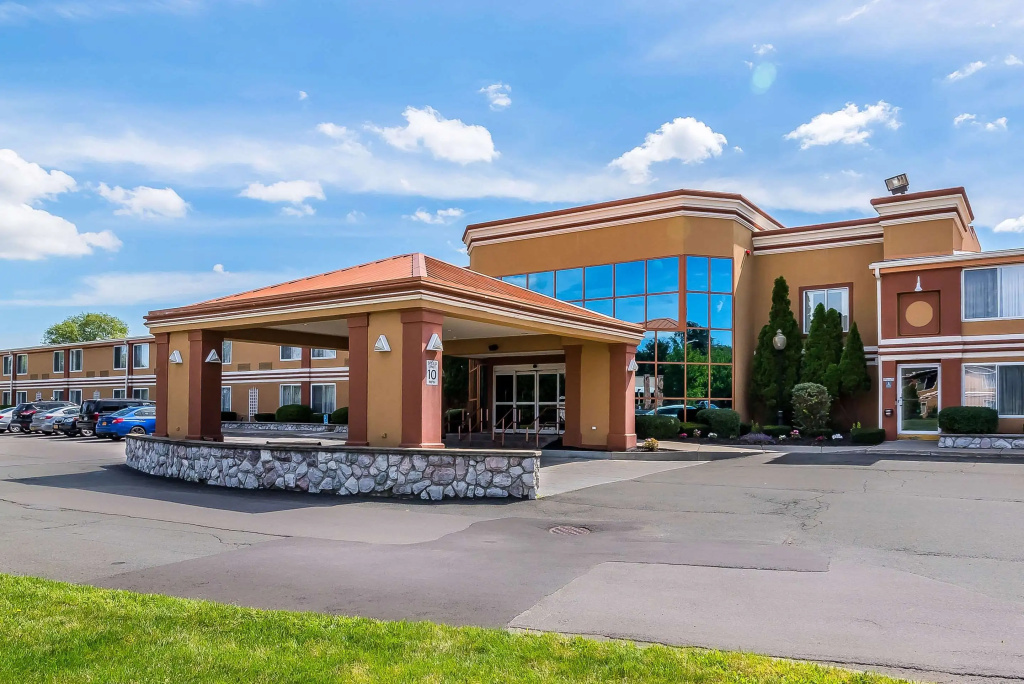 photo 1 of Quality Inn & Suites Albany Airport