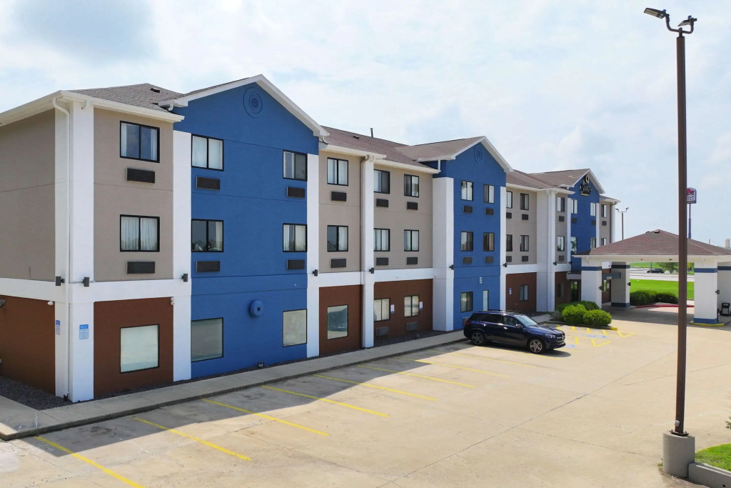 photo 1 of Quality Inn & Suites Caseyville - St. Louis