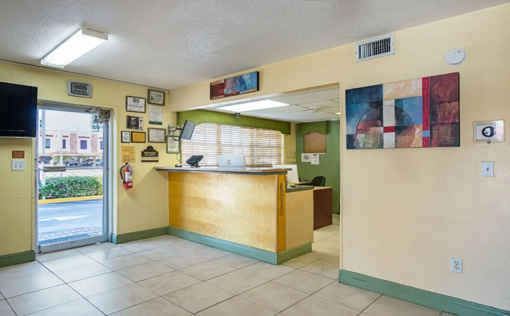 photo 1 of Quality Inn & Suites Airport/Cruise Port Hollywood