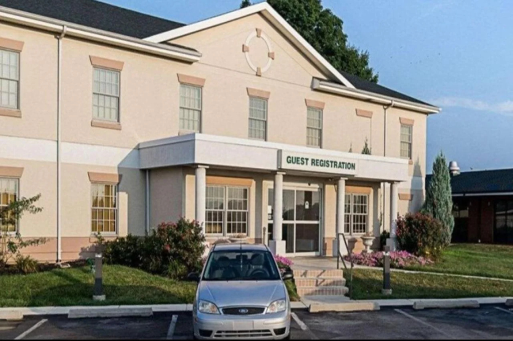 photo 1 of Quality Inn & Suites Skyways