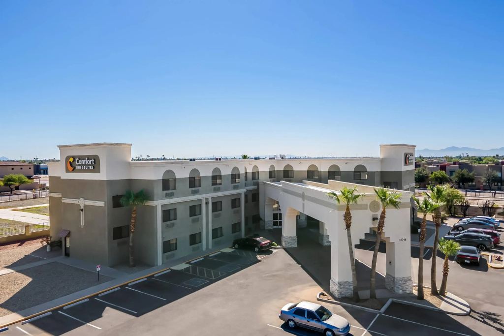 photo 1 of Comfort Inn & Suites Surprise Near Sun City West