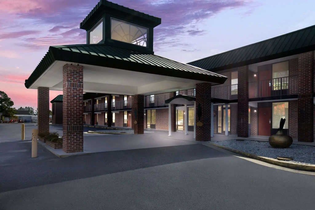 photo 1 of Quality Inn & Suites Vidalia