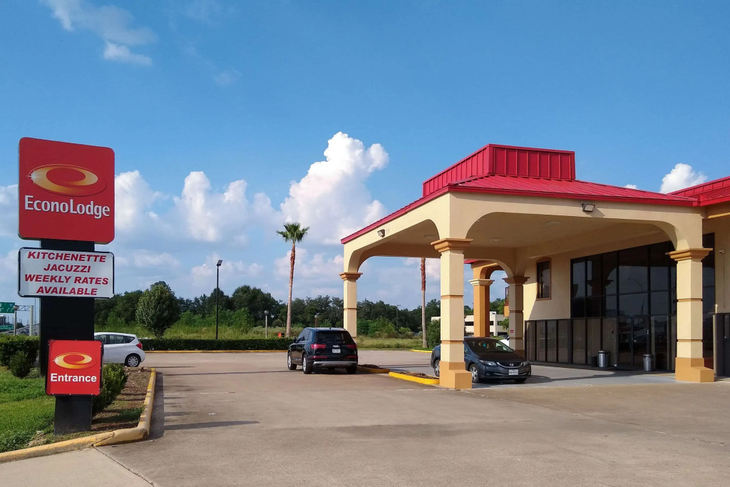 photo 1 of Econo Lodge Inn & Suites West - Energy Corridor