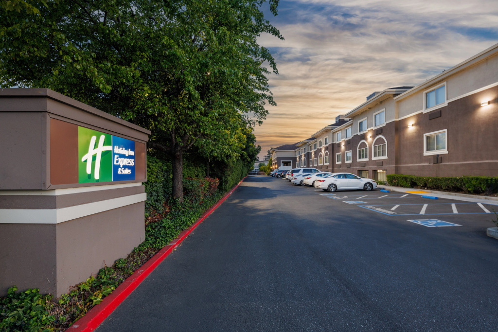 photo 1 of Holiday Inn Express & Suites Mountain View Silicon Valley by IHG