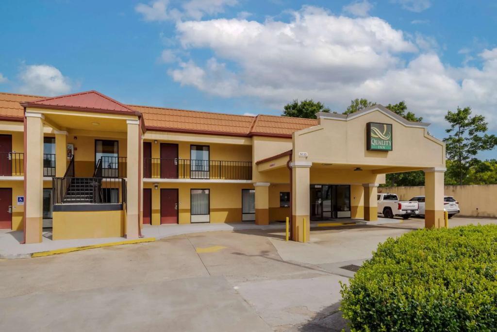 photo 1 of Quality Inn Acworth North
