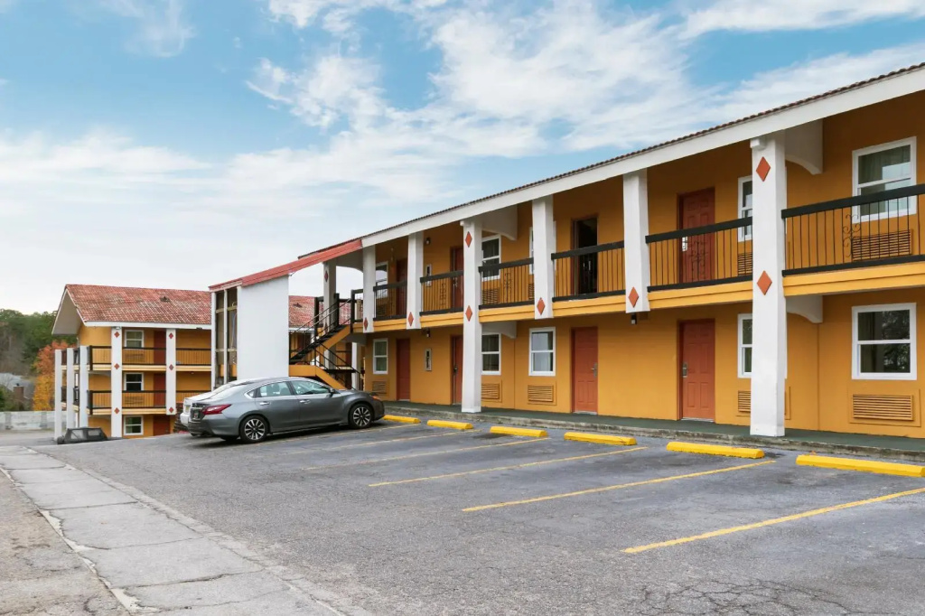 photo 1 of Hotel Columbia Sc I-20/i-26