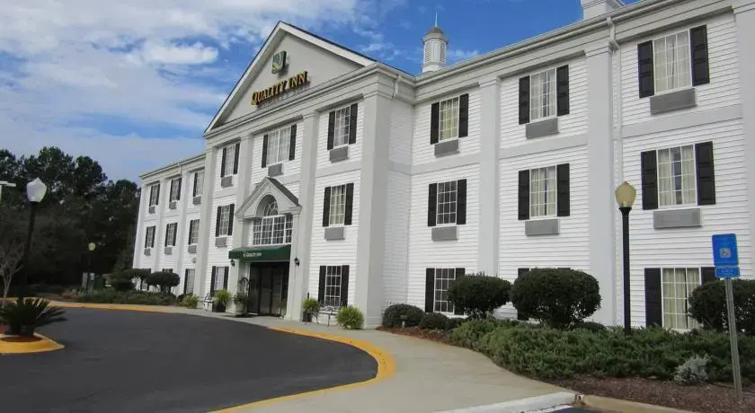 photo 1 of Quality Inn Pooler
