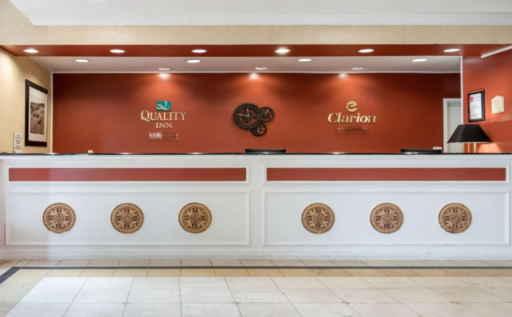 photo 1 of Quality Inn Airport