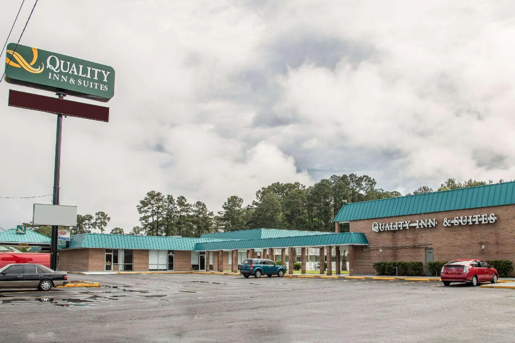 photo 1 of Quality Inn & Suites Hardeeville - Savannah North