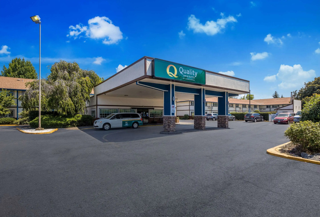 photo 1 of Quality Inn & Suites Medford Airport