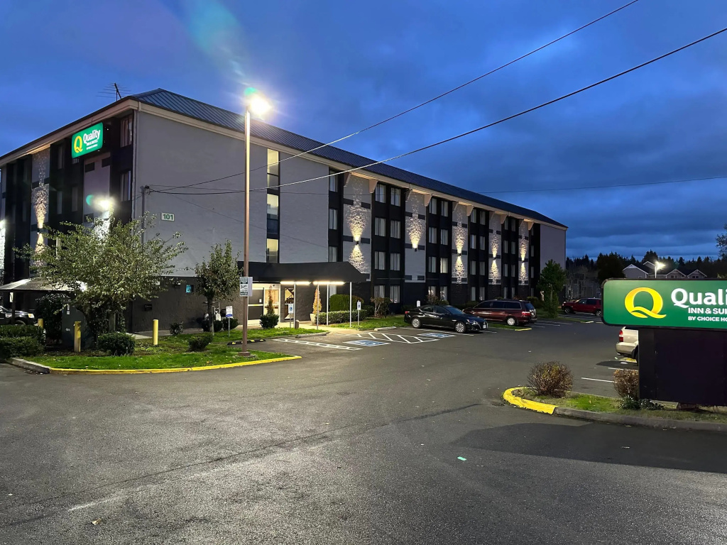 photo 1 of Quality Inn & Suites Everett
