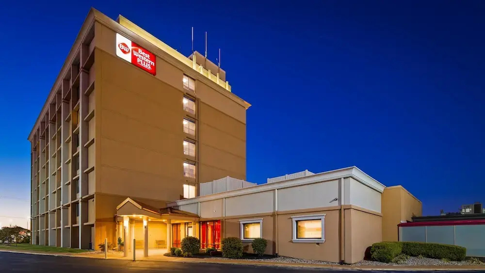 photo 1 of Quality Inn & Suites Historic St. Charles