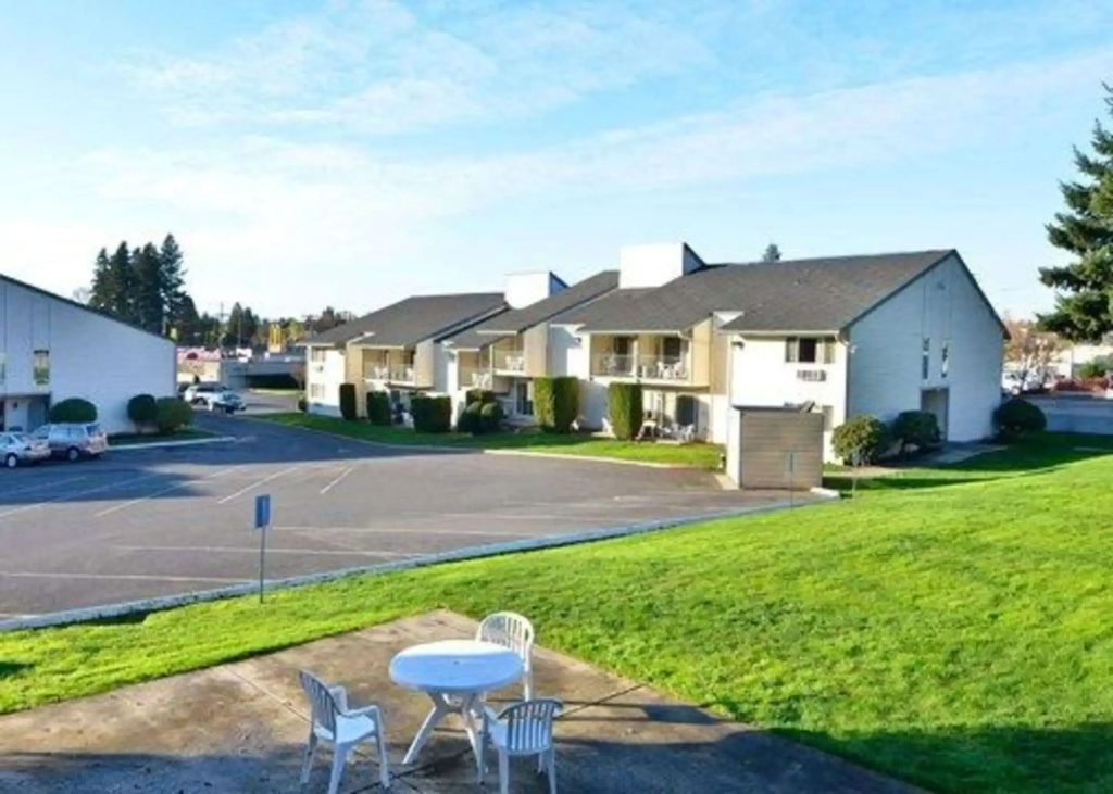 photo 1 of Quality Inn And Suites Vancouver