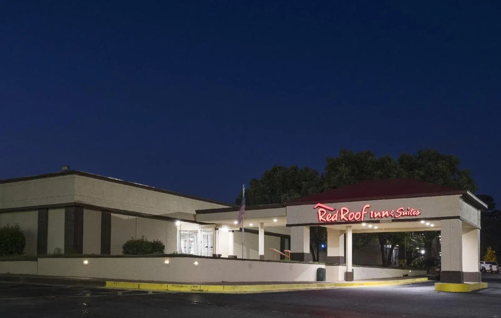 photo 1 of Red Roof Inn & Suites Anderson, SC