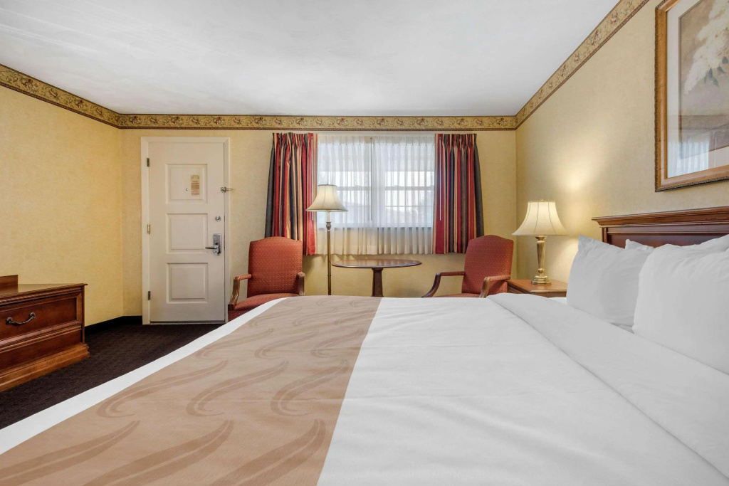 photo 1 of Quality Inn Breeze Manor